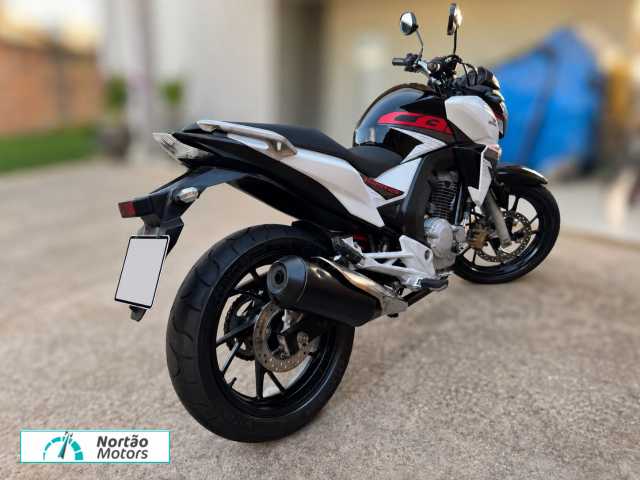 HONDA CB